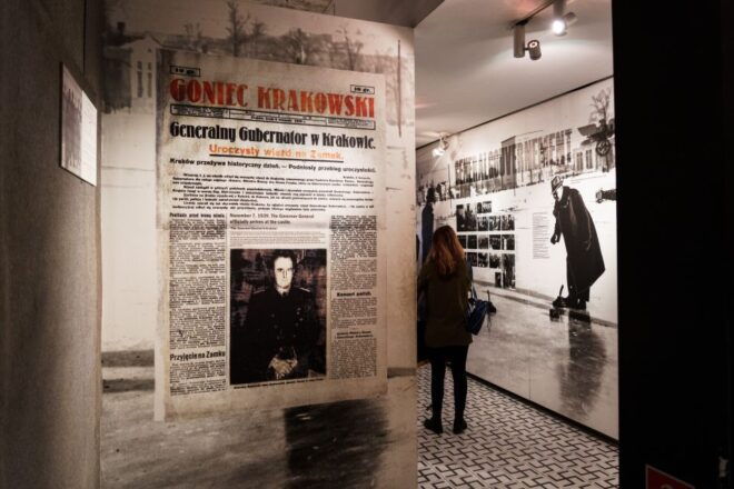 Krakow: Schindlers Factory Walking Tour With Optional Guide - Duration and Pricing