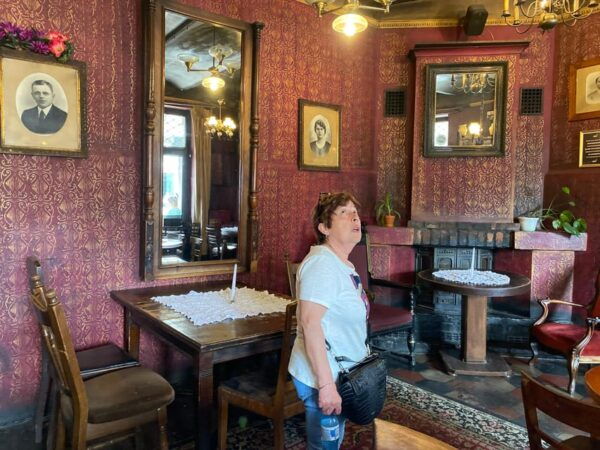Krakow: Schindlers List Path: History & Film Spots Tour - Discovering Schindlers Factory