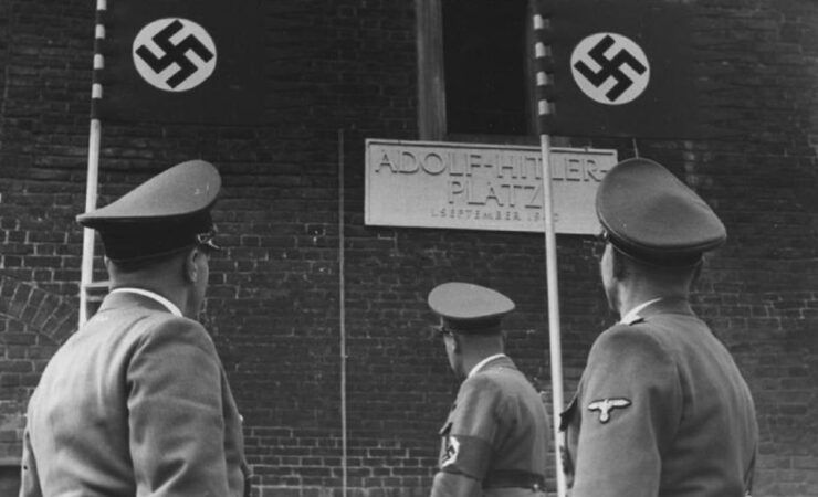 Krakow: Second World War History Guided Walking Tour - Historical Context