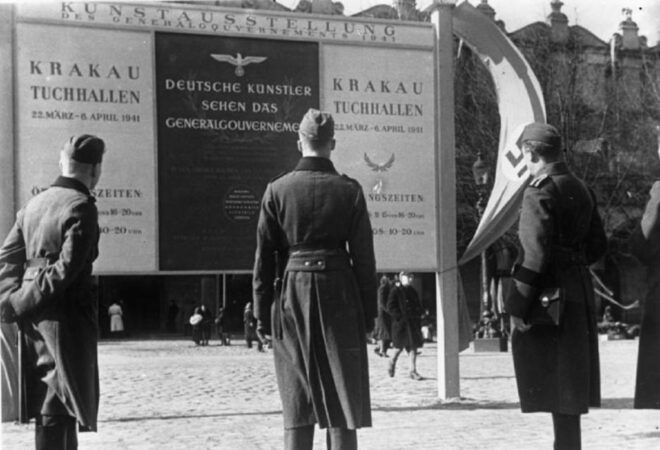 Krakow: Second World War History Guided Walking Tour - Krakows WWII History