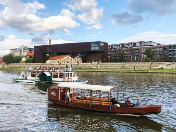 Krakow: Sightseeing Cruise by Vistula River - Booking and Reservation Details
