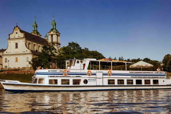 Krakow: Sightseeing Cruise by Vistula River - Departure Locations and Meeting Points