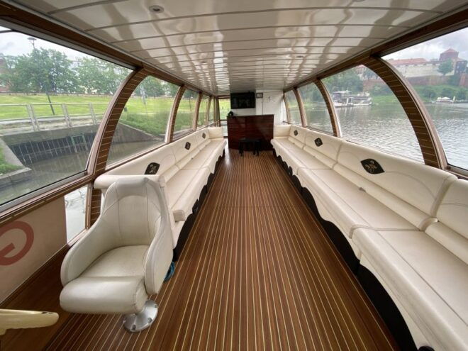 Krakow: Sightseeing Cruise on the Vistula River - Onboard Experience