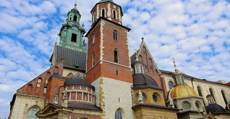 Krakow: Skip-the-Line Wawel Castle & Old Town Guided Tour - Booking Information