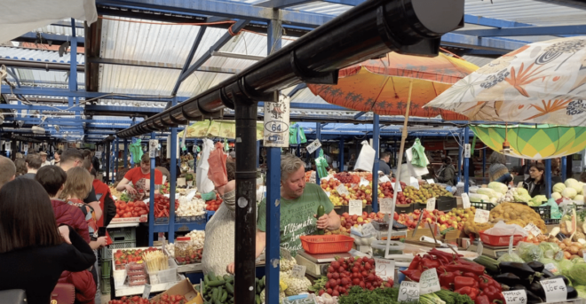 Krakow: Street Food Walking Tour - Group Interaction