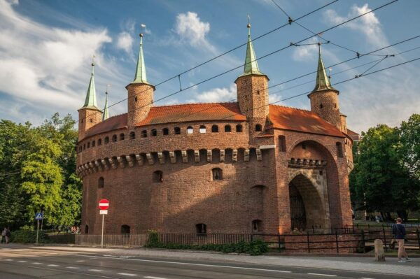 Krakow: the Old Town & Wawel Castle Guided Tour - Cancellation Policy and Refund