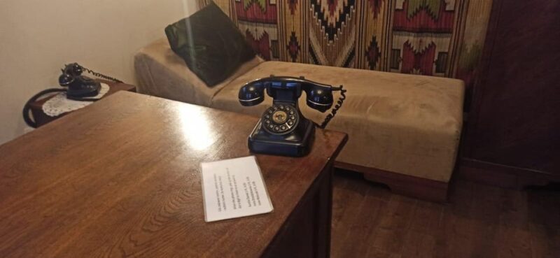 Krakow: Visit Apteka Pod Orlem in Italian - How It Compares to Other Experiences