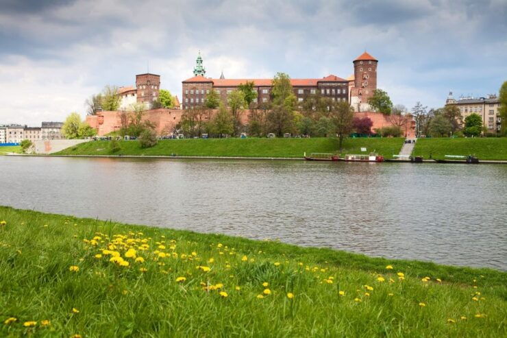 Krakow: Vistula River Lazy Cruise - Experience Highlights
