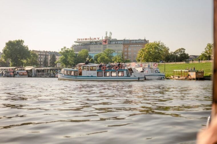 Krakow: Vistula River Sightseeing Cruise - Itinerary Breakdown