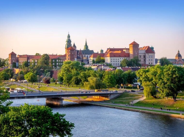 Krakow: Vistula River Sightseeing Cruise - Authentic Experiences Based on Reviews