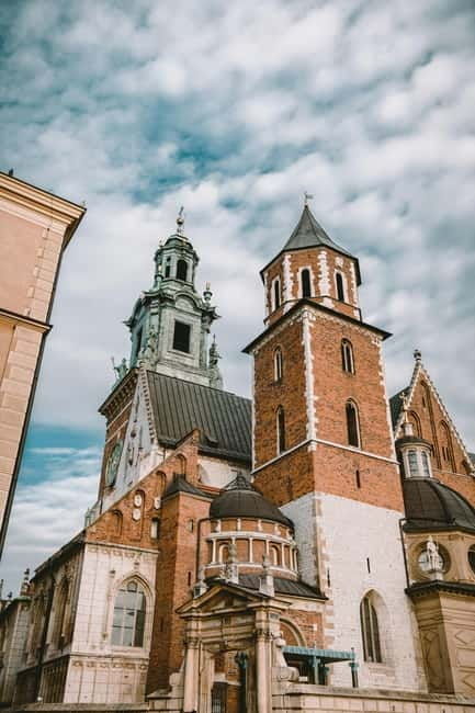 Krakow: Wawel Castle and Cathedral Guided Tour - Good To Know