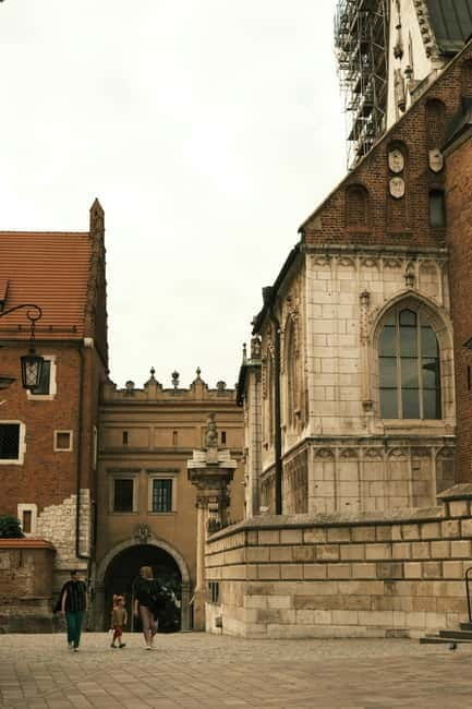 Krakow: Wawel Castle and Cathedral Guided Tour - Final Thoughts