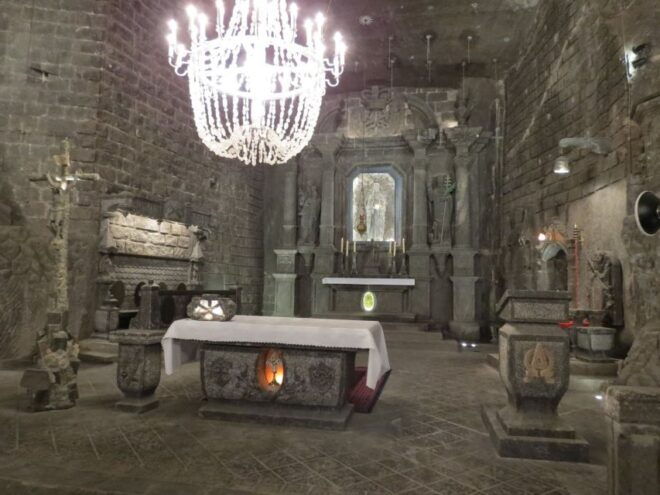 Krakow: Wawel Castle and Cathedral & Salt Mine, With Lunch - Important Considerations