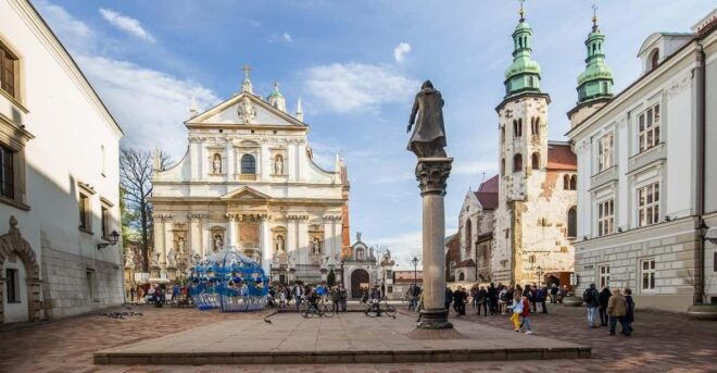 Krakow: Wawel Castle & Cathedral, Old Town & City Basilica - Tour Features