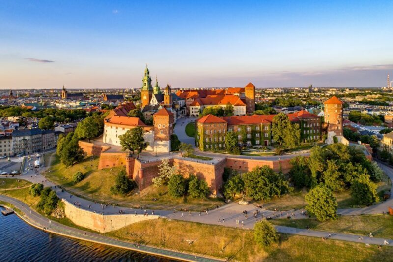 Krakow: Wawel Castle Guided Walking Tour - Who Is This Tour Best For?