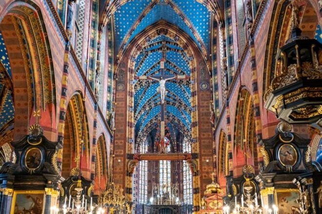 Krakow: Wawel Cathedral and St. Marys Basilica Guided Tour - Inclusions