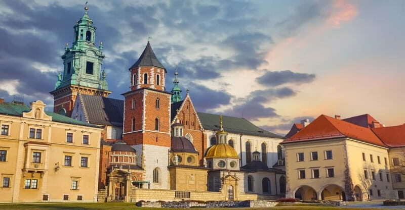 Krakow: Wawel Cathedral Guided Tour with Admission Tickets - Stories, Legends, and Hidden Details