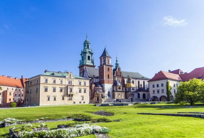 Krakow: Wawel Hill Audioguide Tour - Audio Guide Commentary
