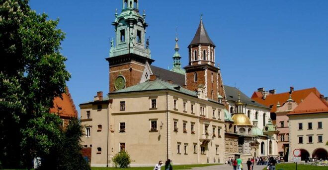 Krakow: Wawel Hill Guided Tour With Entry to Wawel Cathedral - Tour Details