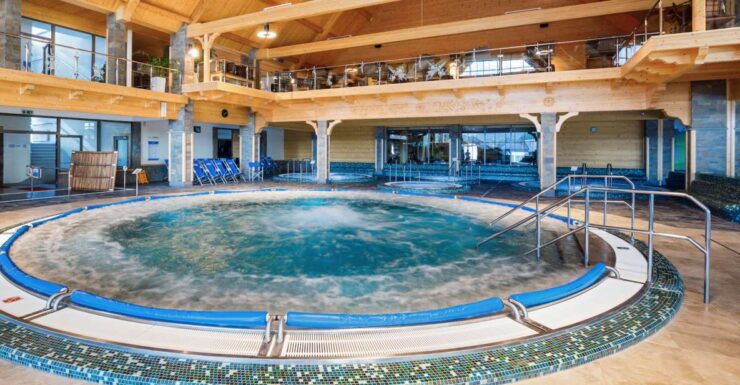 Krakow : ZakopaneChochołówThermal Springs One Day Tour - Activity Details