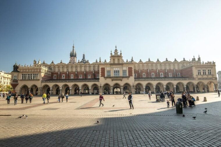 Krakow's Old Town, St. Mary's Church & Rynek Underground - Who Should Consider This Tour?