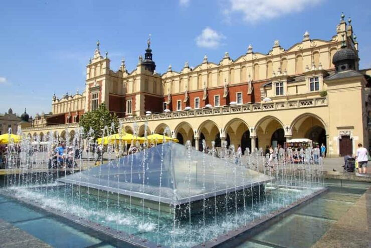 Krakows Rynek Underground Museum Tour With Ticket and Guide - Key Points