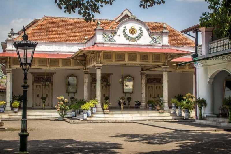 Kraton & Taman Sari Walking Tour - Optional Batik Workshop - Practicalities and Experience Quality