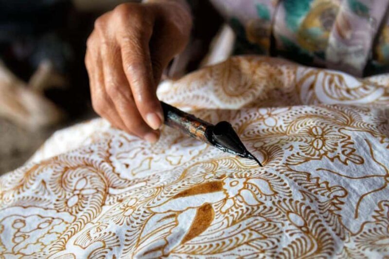 Kraton & Taman Sari Walking Tour - Optional Batik Workshop - Final Thoughts: Who Is It Best For?