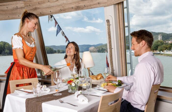 Krems: Wachau Valley River Cruise with 3-Course Meal - FAQ