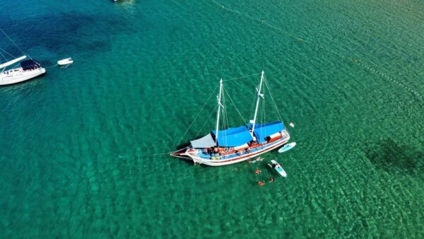 Krilo Jesenice/Omis/Podstrana/Split: Daily Boat Trips - Lunch and Refreshment Options