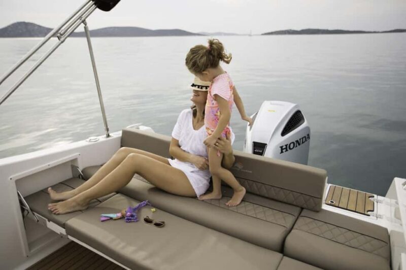 Krk: Rent a boat Atlantic 690 Cabin - Introduction: What This Boat Rental Offers