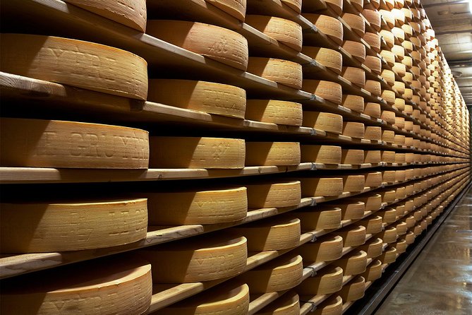(Ktl353) - Winter Gruyères, Chocolate & Cheese Tour From Lausanne - Cailler Chocolate Factory