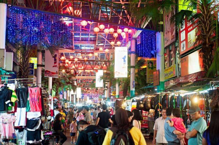 Kuala Lumpur: 4-Hour Authentic Local Markets & Event Tour - Cultural Experiences
