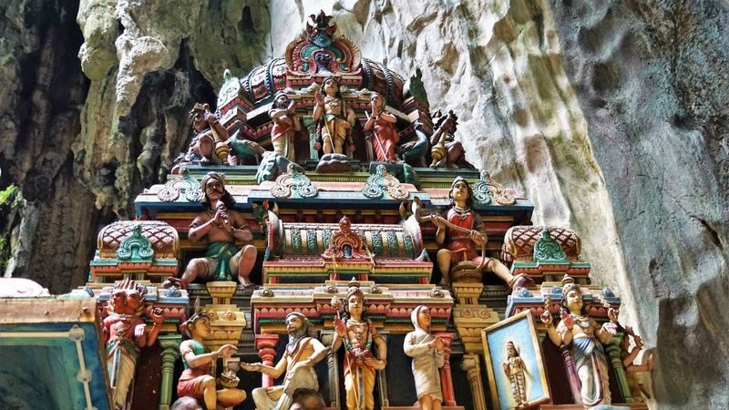 Kuala Lumpur Batu Caves Half-Day Private Cultural Tour - Climbing to Batu Caves’ temple