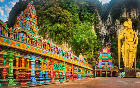 Kuala Lumpur Batu Caves Half-Day Tour with Coconut Water - Batu Caves is the reason to go