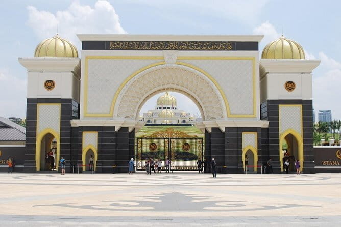Kuala Lumpur, Batu Caves & Putrajaya Full-Day City Tour - What You Can Expect from the Itinerary