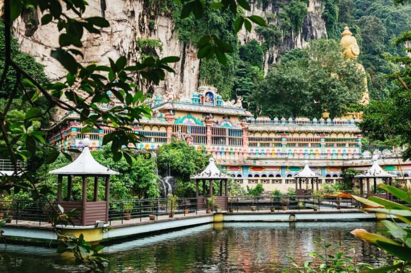 Kuala Lumpur: Batu Caves Sunset Tour with Banana Leaf Dinner - Good To Know
