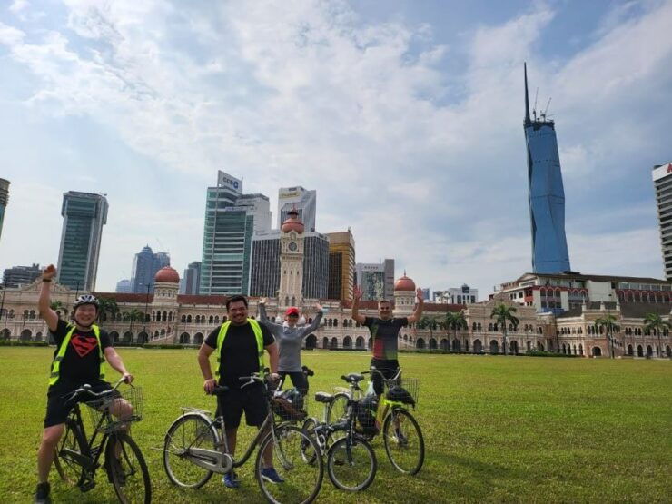 Kuala Lumpur: Bicycle Brunch Tour - Experience Highlights