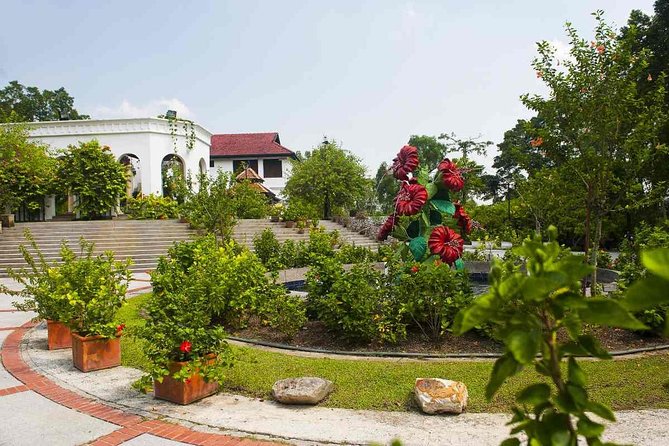 Kuala Lumpur Bird Park & Butterfly Farm Include Entrance - Reviews Overview