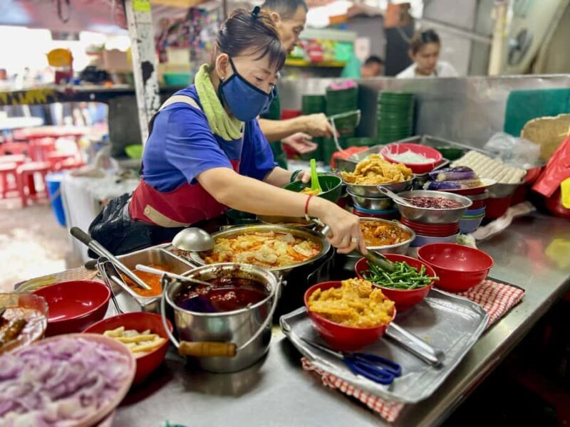 Kuala Lumpur: Chinatown & Centre Food Tour with 12 Tastings - Who Will Love This Tour?