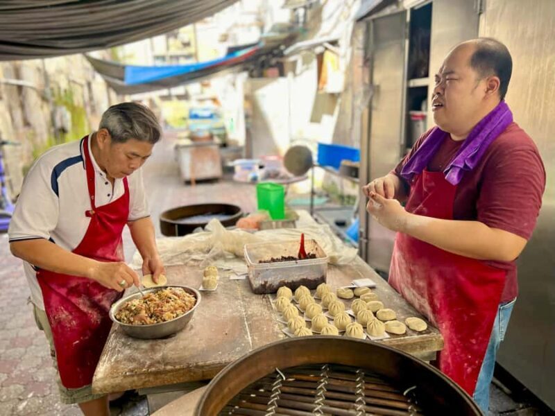 Kuala Lumpur: Chinatown & Centre Food Tour with 12 Tastings - Exploring Kuala Lumpur’s Culinary Heart: Chinatown & Centre Food Tour with 12 Tastings