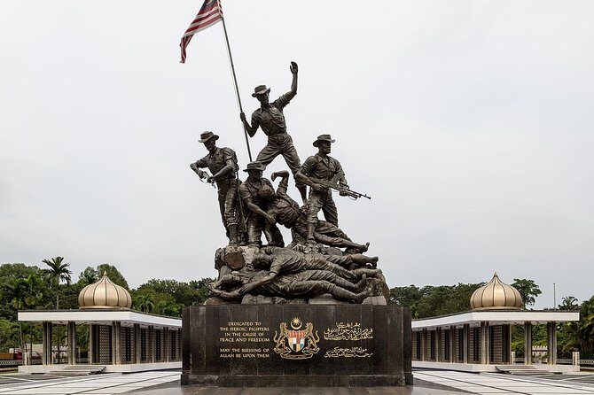 Kuala Lumpur Full Day City & Shopping Tour with Lunch (PRIVATE TOUR) - Exploring Kuala Lumpur in a Day: What to Expect