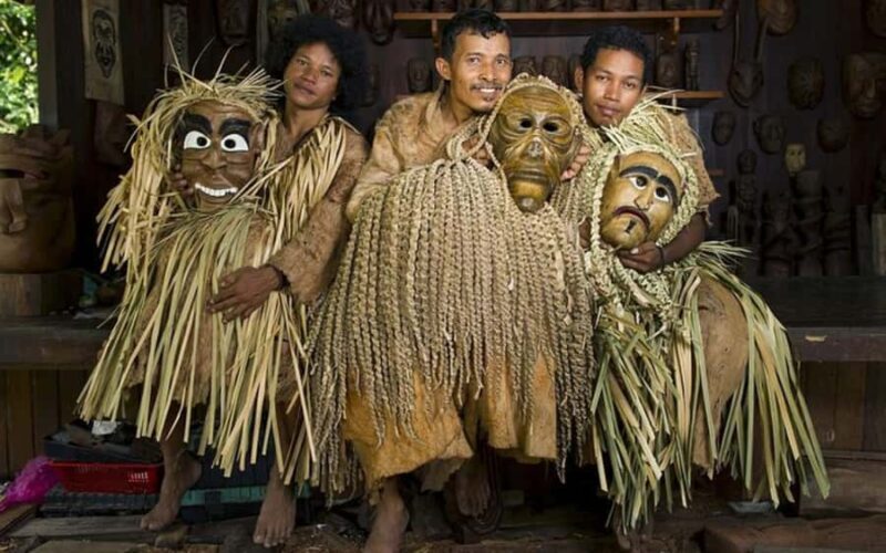 Kuala Lumpur: Mah Meri Cultural Village & Mangrove Tour - Exploring the Mah Meri Cultural Village