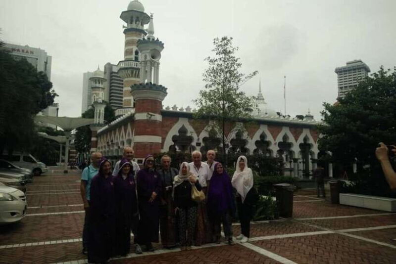 Kuala Lumpur: Private custom walking tour with a local guide - Kuala Lumpur: Private Custom Walking Tour with a Local Guide