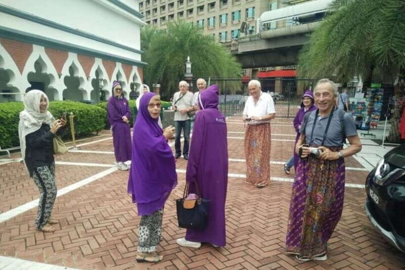 Kuala Lumpur: Private custom walking tour with a local guide - What You Can Expect from This Tour