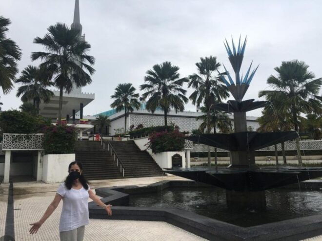 Kuala Lumpur: Private Sightseeing Tour With Pickup - Driver and Language Information
