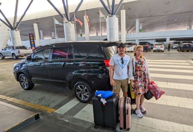 Kuala Lumpur: Private Transfer To/From Kuala Lumpur Airport - Language and Accessibility