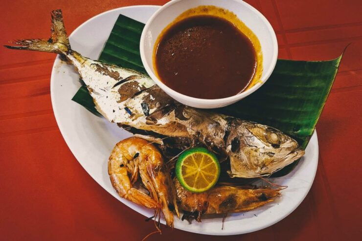 Kuala Lumpur: Street Food Tour With 15 Tastings - Malaysian Cuisine: Complex and Diverse