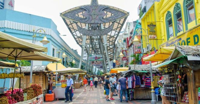 Kuala Lumpur: Street Market Exploration & Shopping Tour - Full Description of the Tour