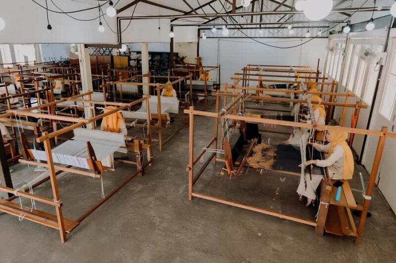 Kuching: Best Secret Indigenous Weaving Workshop with Local - Authenticity and Impact